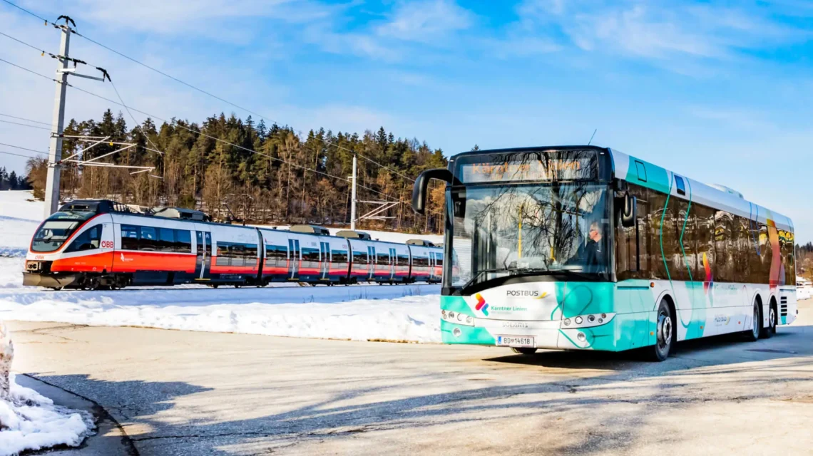 zug schiene fahrplan neu