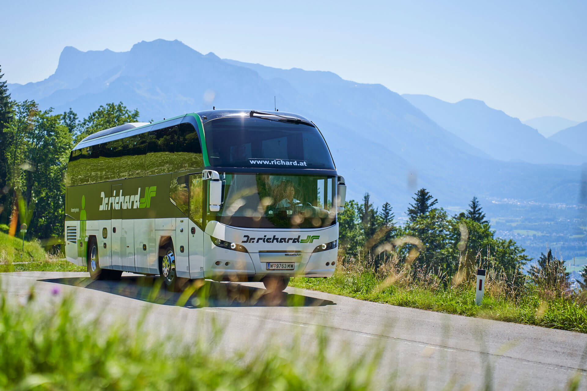 Reisebus C Dr.Richard M.Scheer